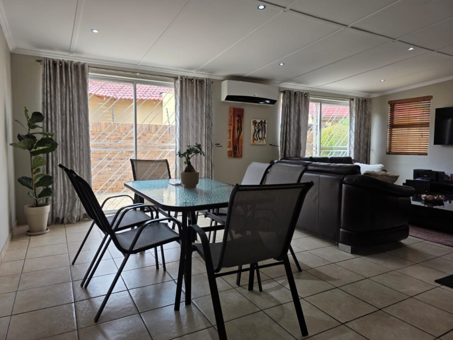 3 Bedroom Property for Sale in Carters Glen Northern Cape